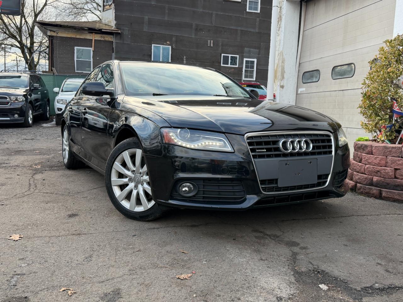 Audi A4 2.0T Premium quattro Sedan 2012