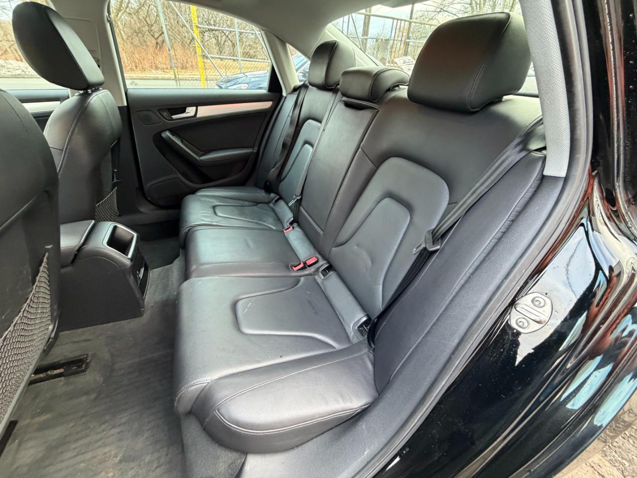 Audi A4 2.0T Premium quattro Sedan 2012