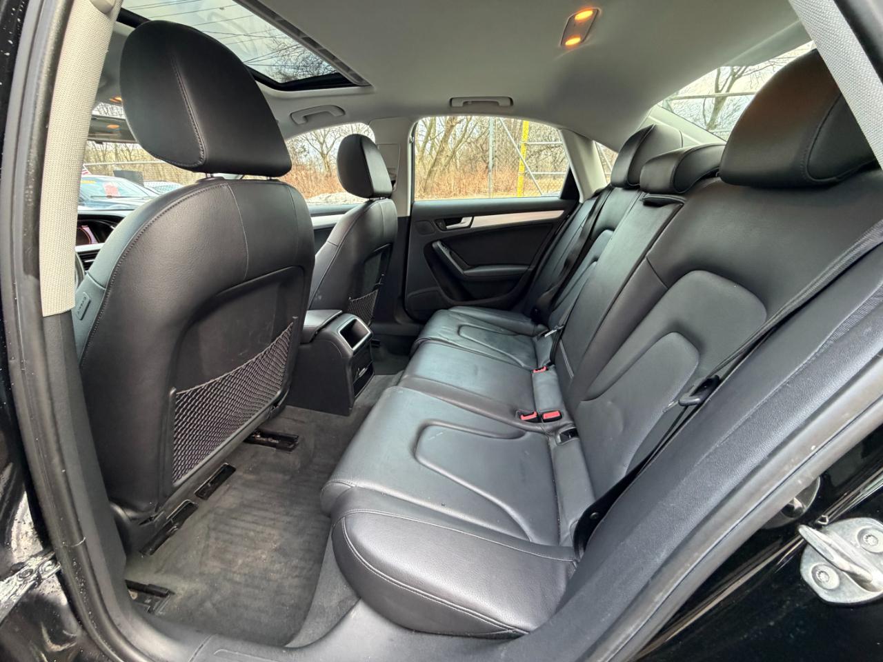 Audi A4 2.0T Premium quattro Sedan 2012