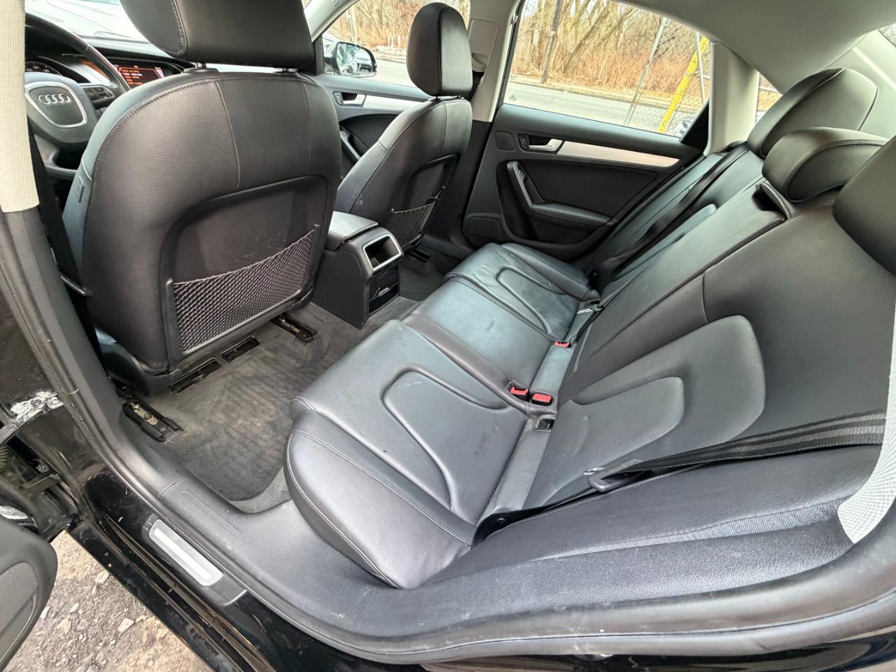 Audi A4 2.0T Premium quattro Sedan 2012