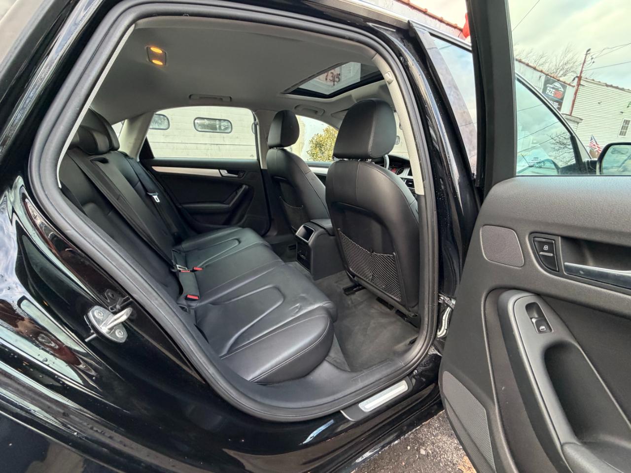 Audi A4 2.0T Premium quattro Sedan 2012