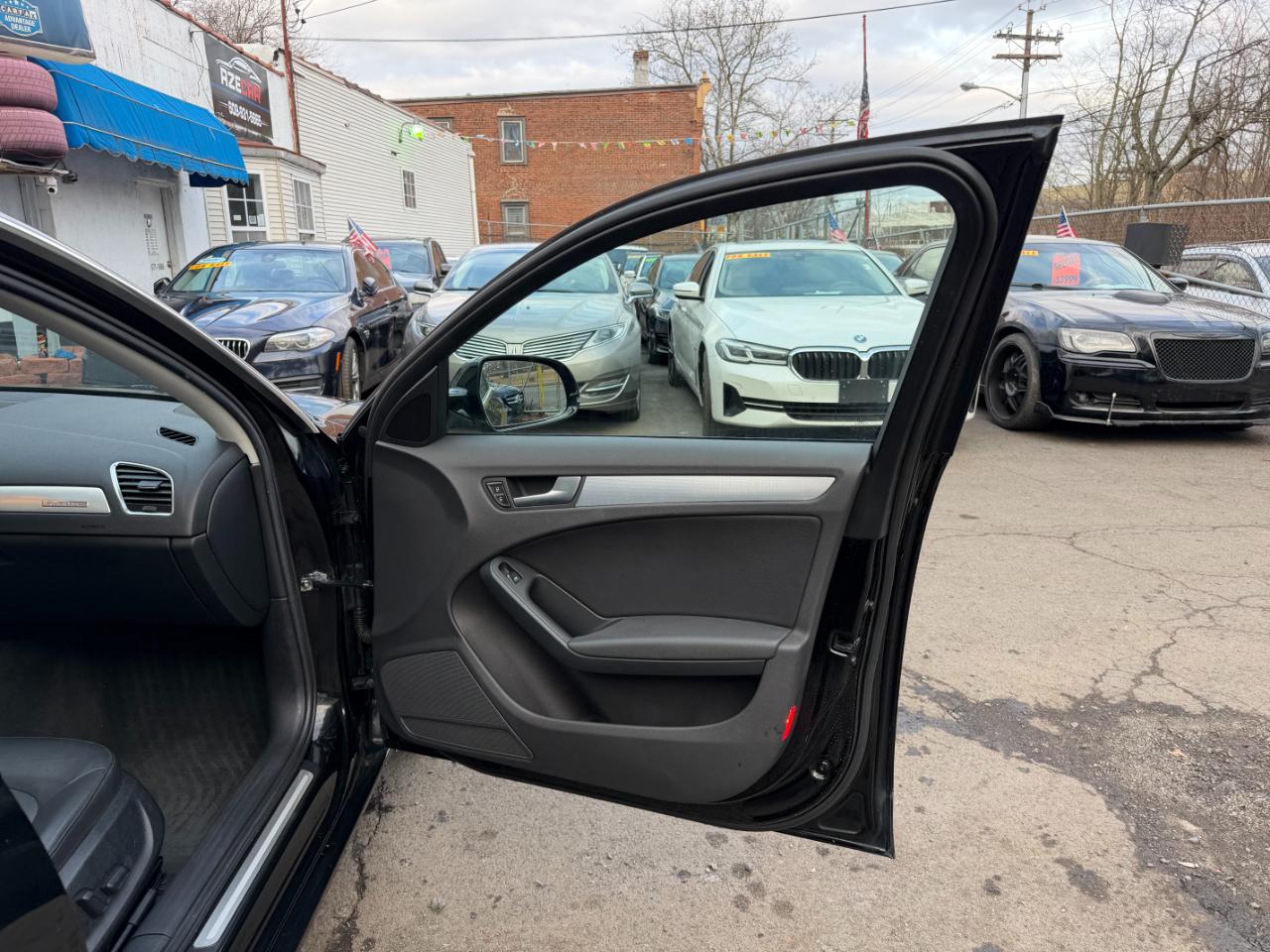 Audi A4 2.0T Premium quattro Sedan 2012