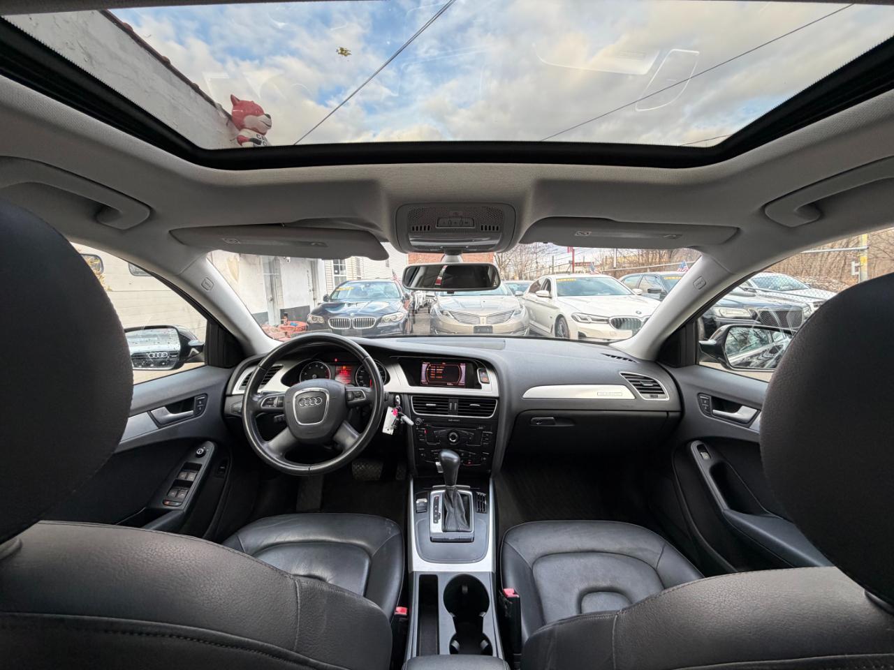 Audi A4 2.0T Premium quattro Sedan 2012