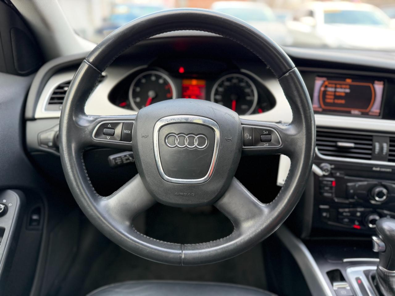 Audi A4 2.0T Premium quattro Sedan 2012