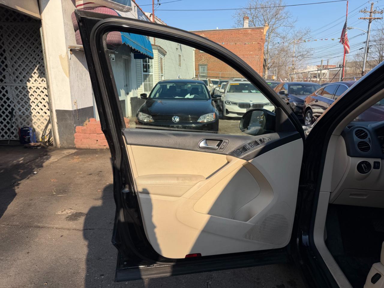 Volkswagen Tiguan S 4Motion AWD 2016