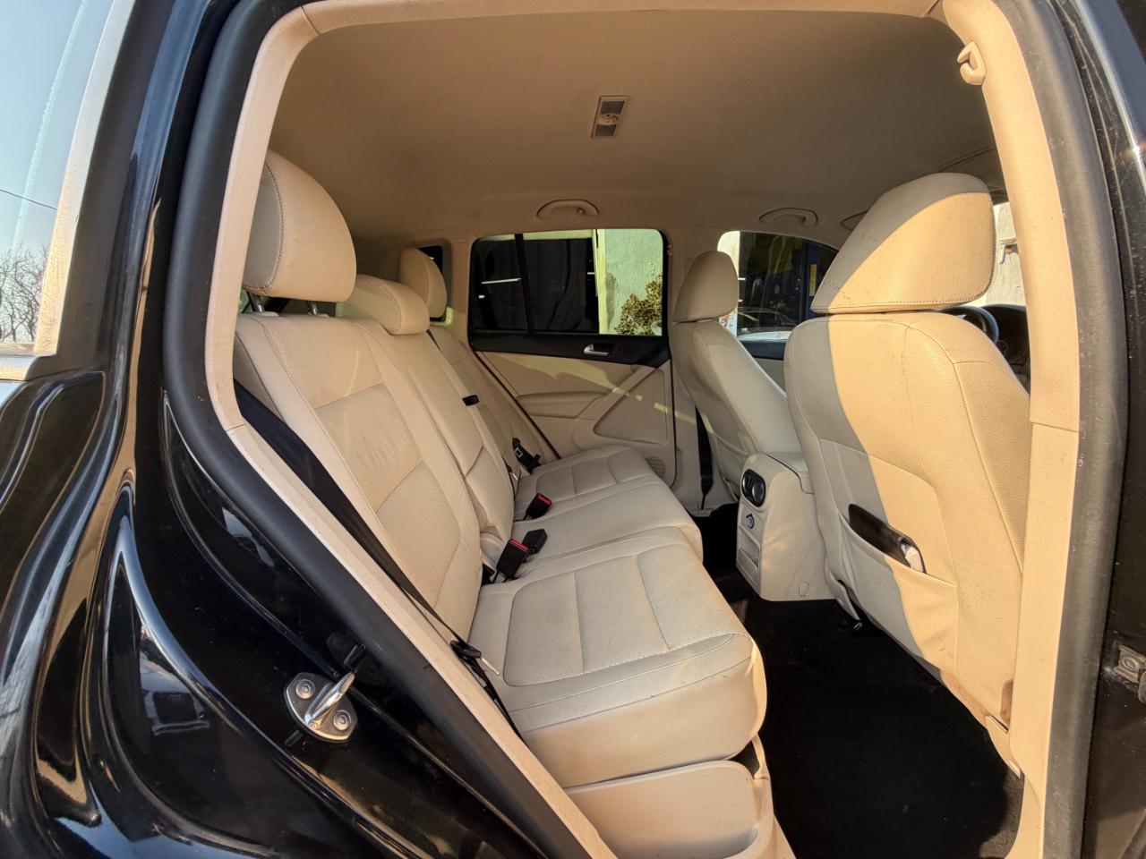 Volkswagen Tiguan S 4Motion AWD 2016