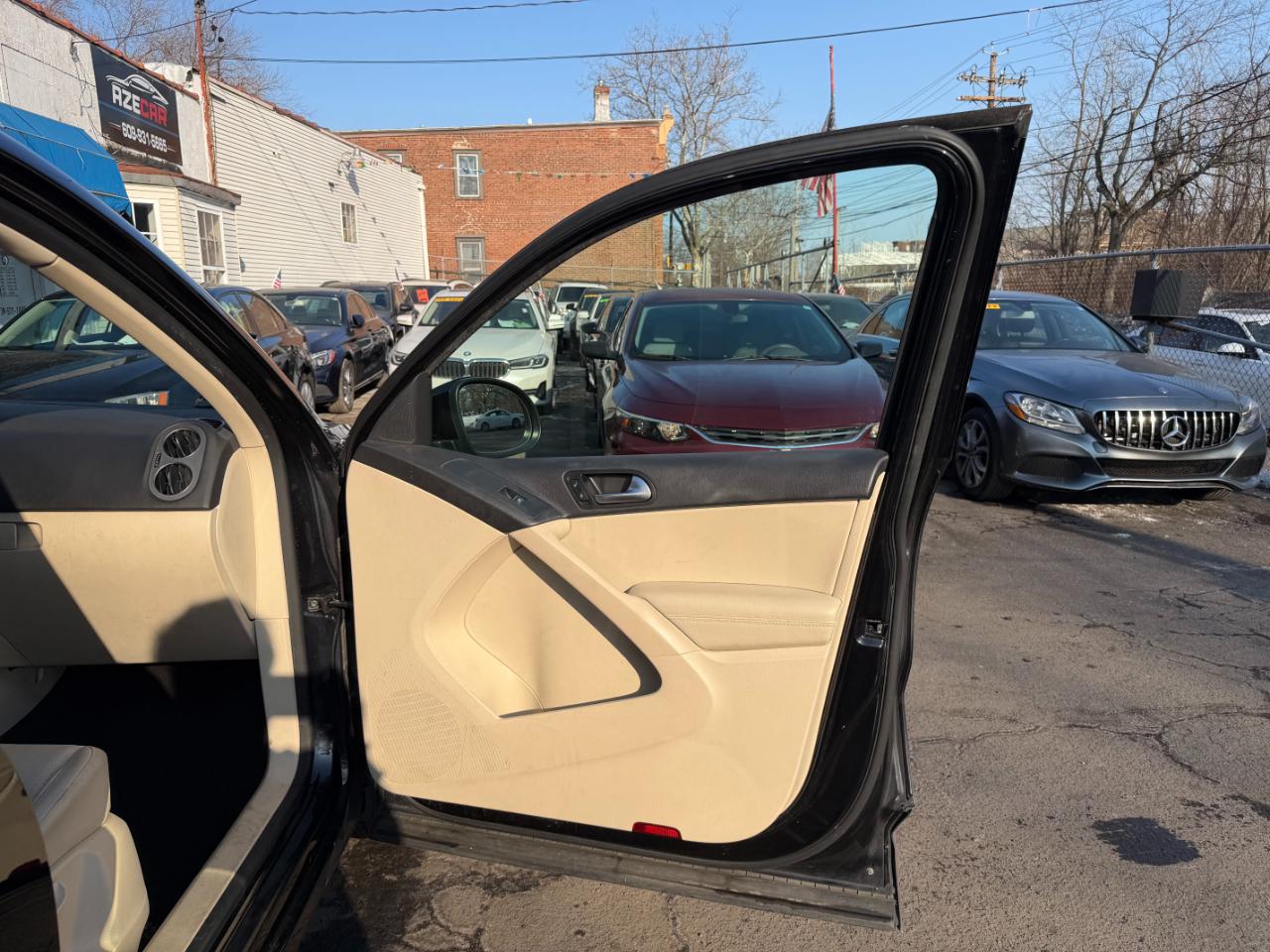 Volkswagen Tiguan S 4Motion AWD 2016