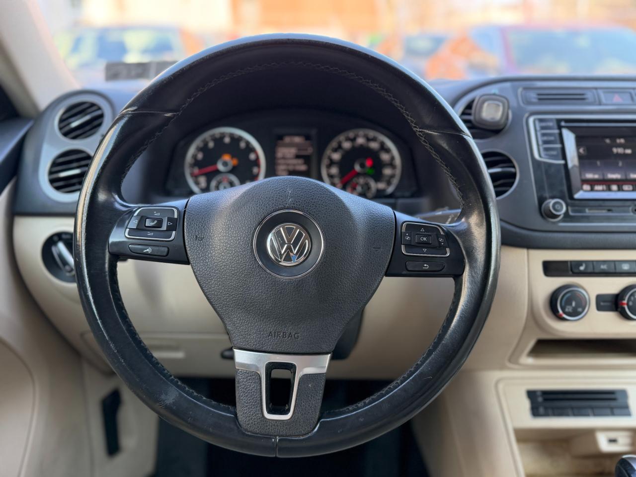 Volkswagen Tiguan S 4Motion AWD 2016