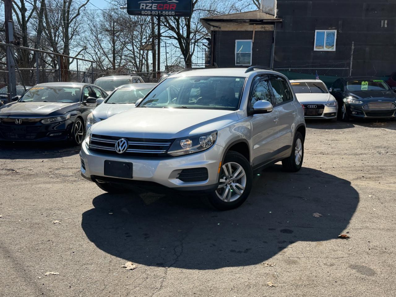 Volkswagen Tiguan S 4Motion AWD 2016