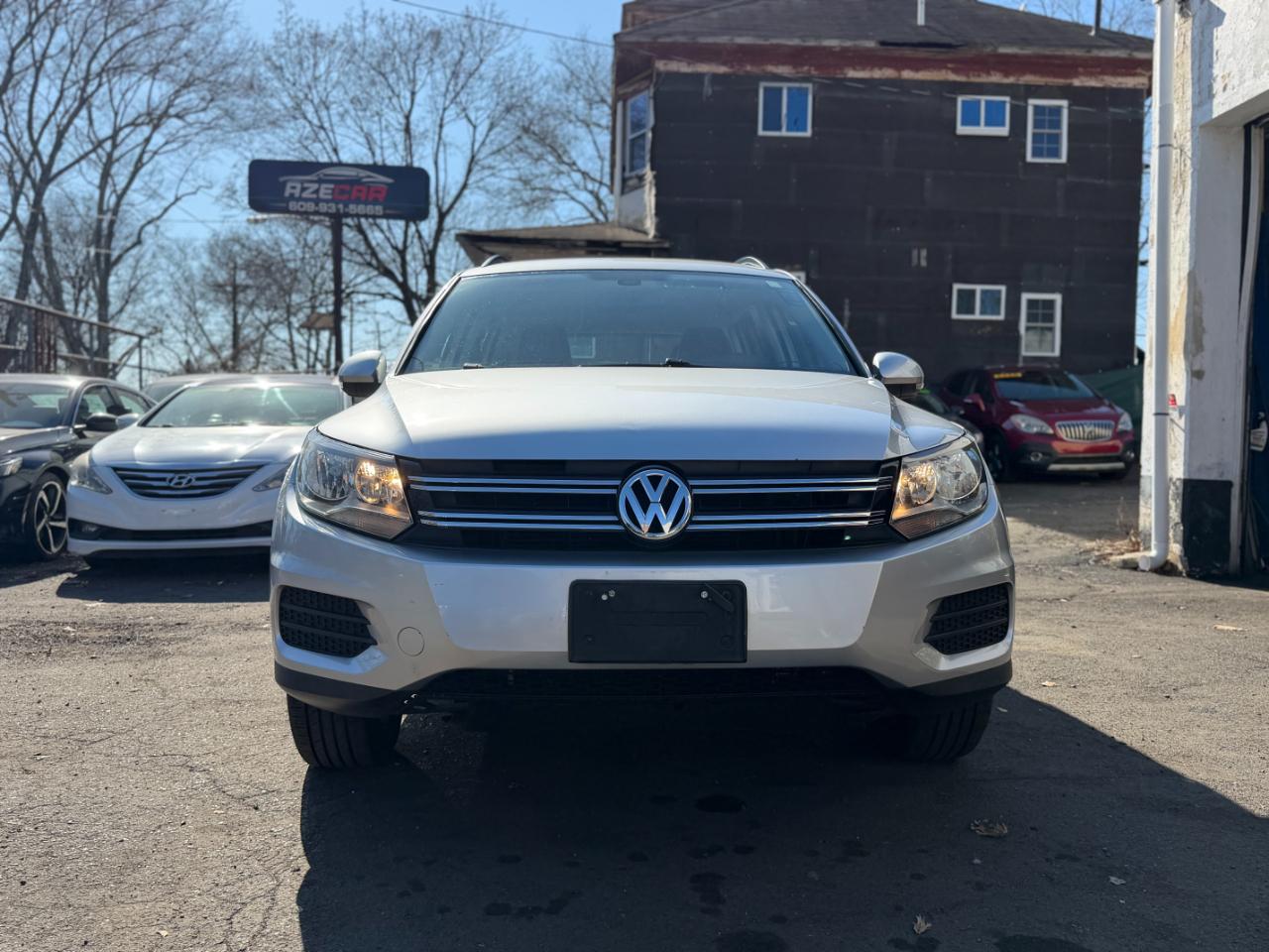 Volkswagen Tiguan S 4Motion AWD 2016