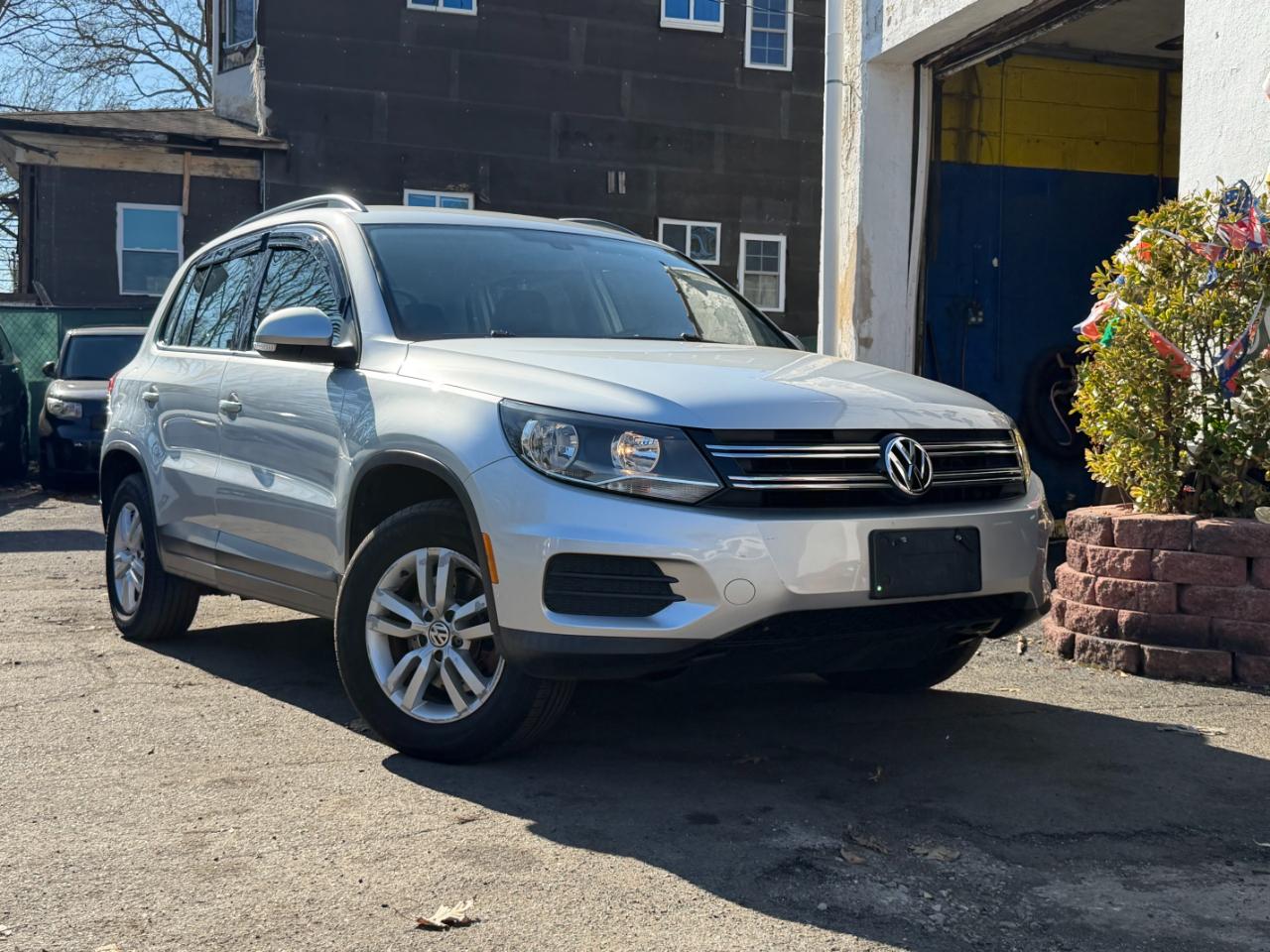 Volkswagen Tiguan S 4Motion AWD 2016