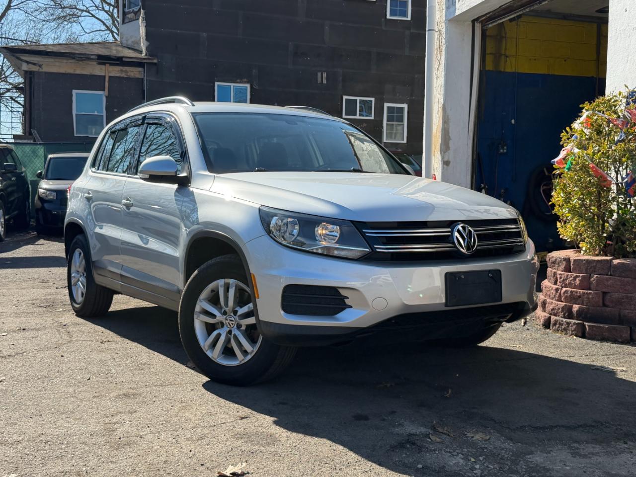 Volkswagen Tiguan S 4Motion AWD 2016