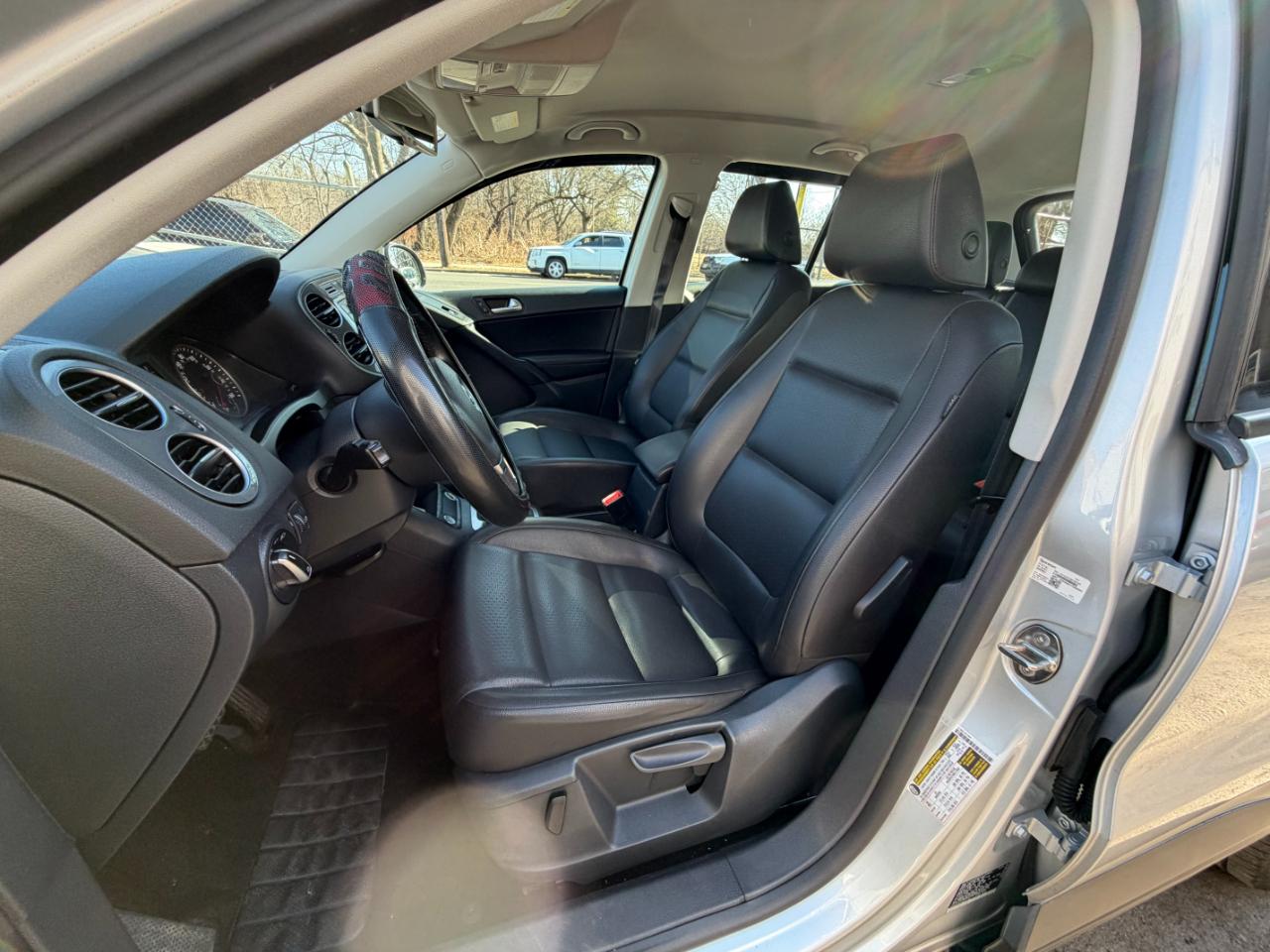 Volkswagen Tiguan S 4Motion AWD 2016