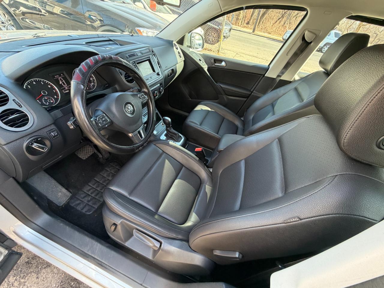 Volkswagen Tiguan S 4Motion AWD 2016