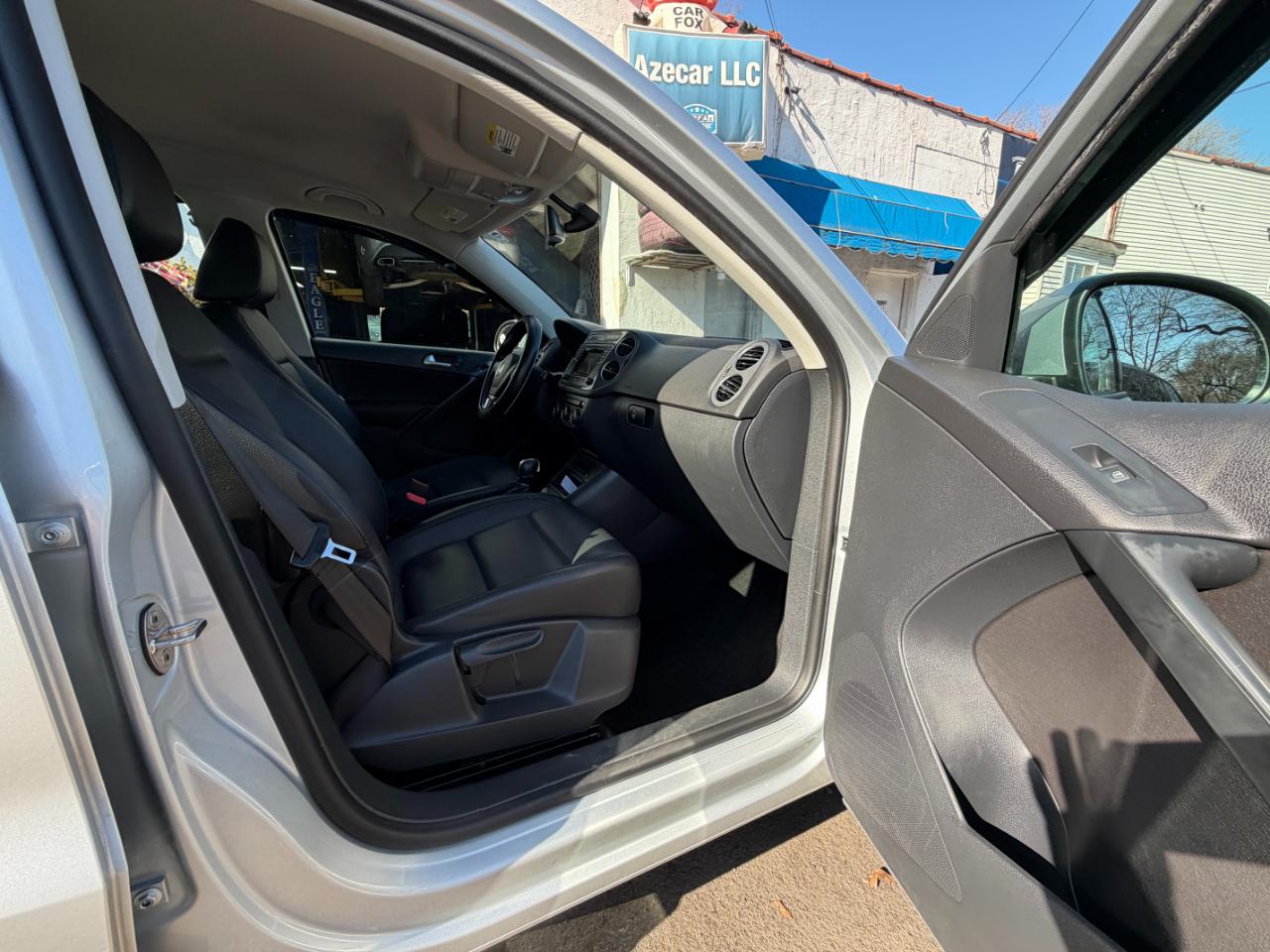 Volkswagen Tiguan S 4Motion AWD 2016