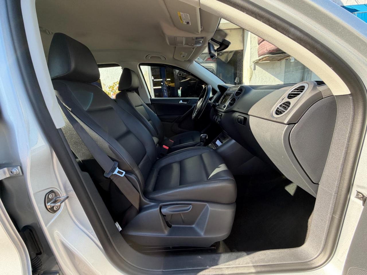 Volkswagen Tiguan S 4Motion AWD 2016