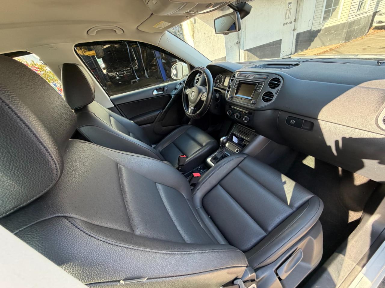 Volkswagen Tiguan S 4Motion AWD 2016