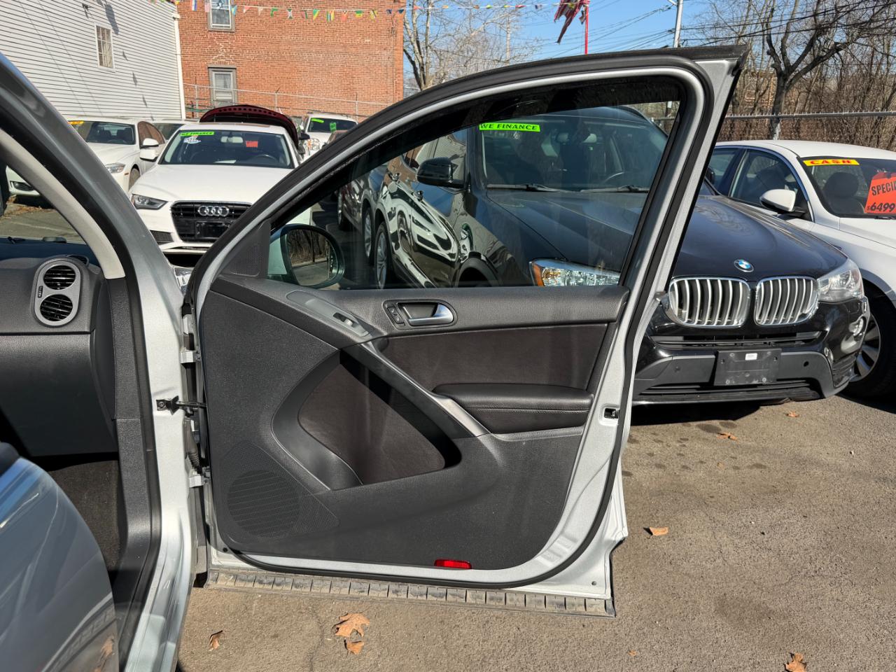 Volkswagen Tiguan S 4Motion AWD 2016