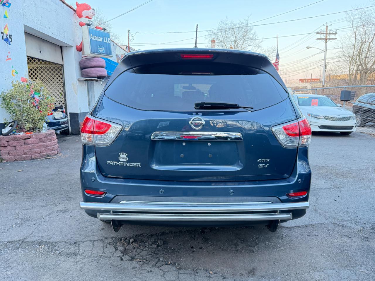 Nissan Pathfinder SV 4WD 2014