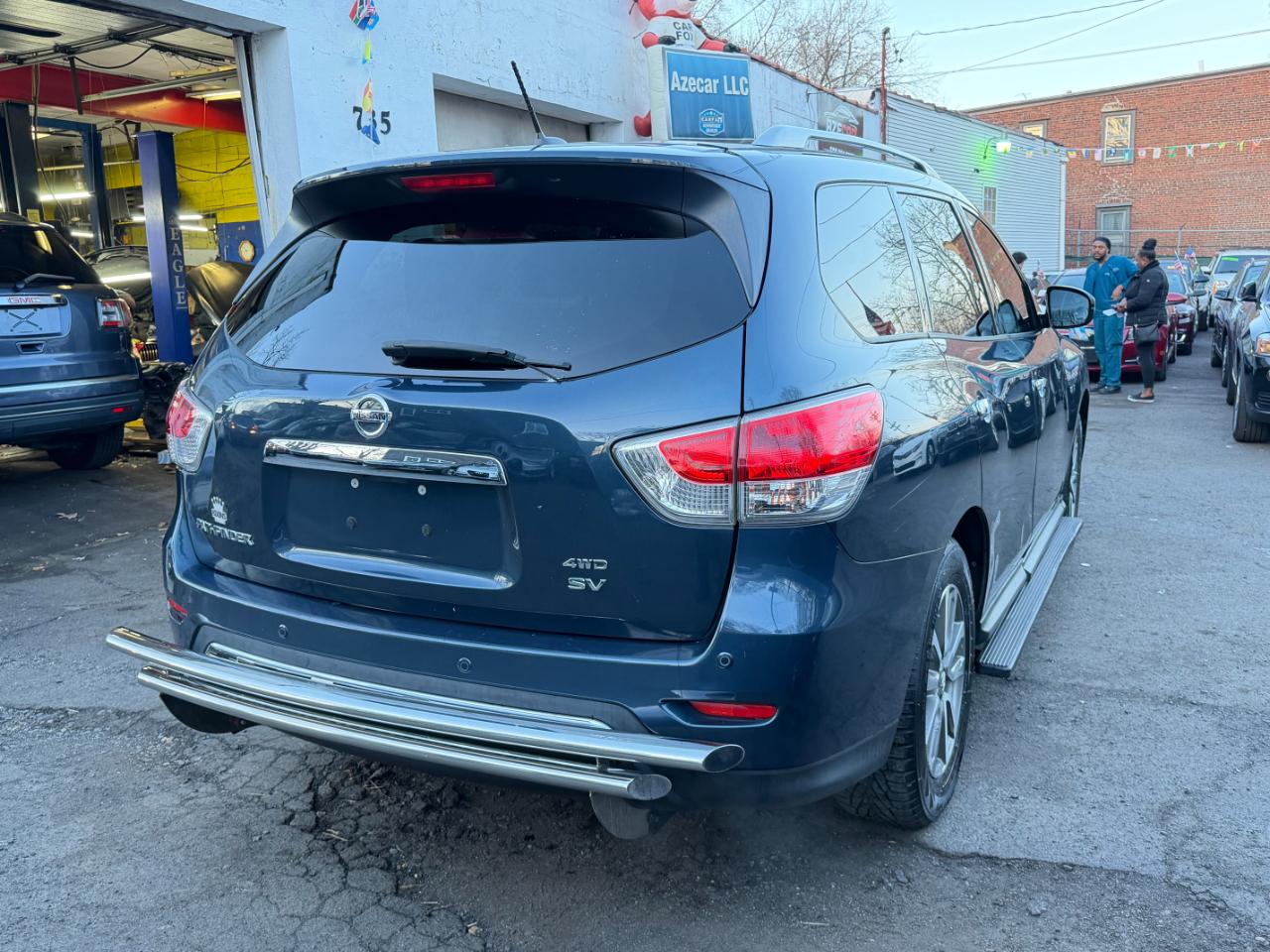 Nissan Pathfinder SV 4WD 2014