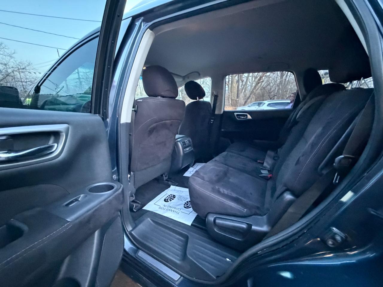 Nissan Pathfinder SV 4WD 2014