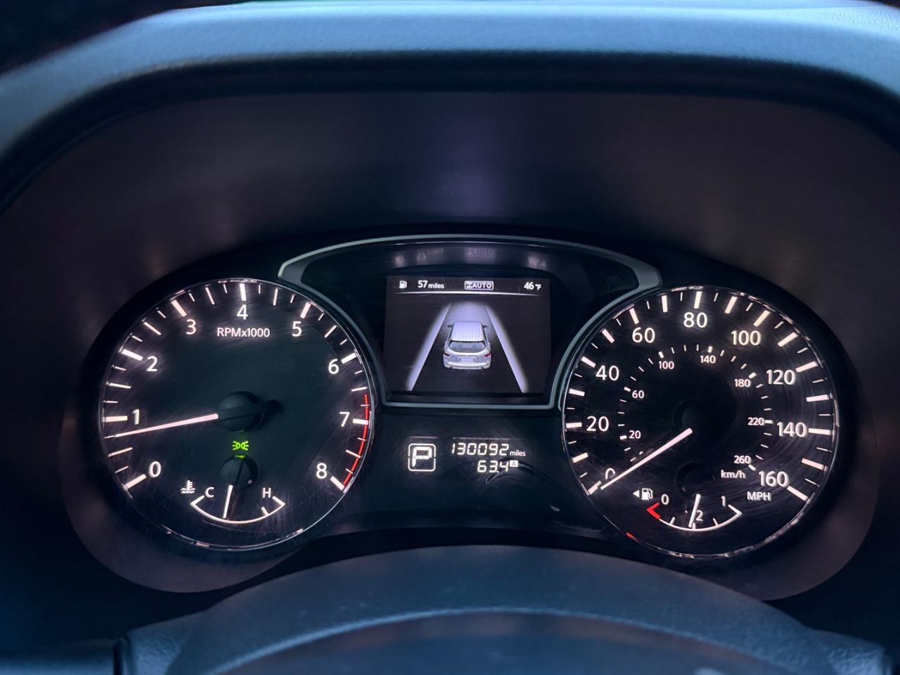 Nissan Pathfinder SV 4WD 2014