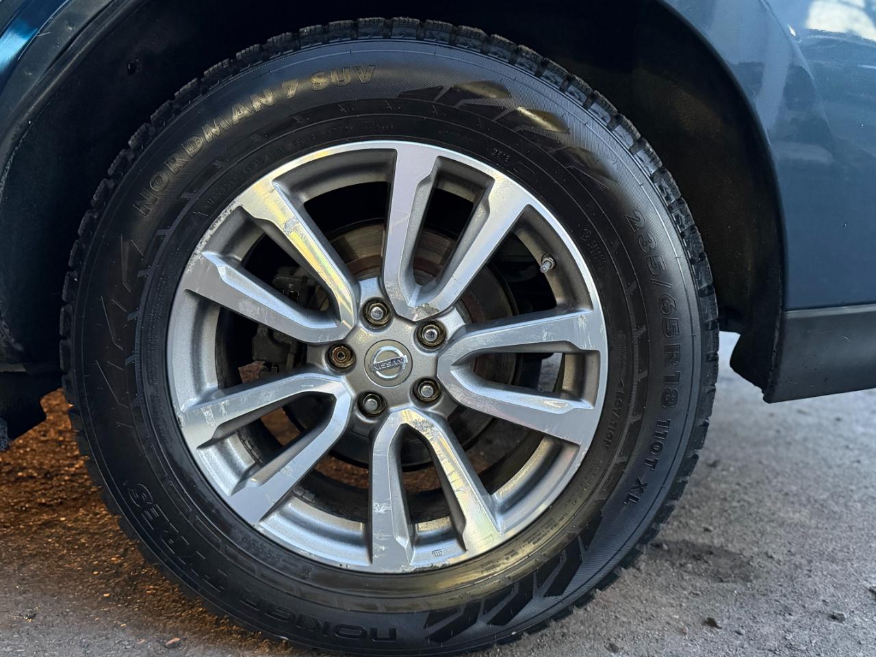 Nissan Pathfinder SV 4WD 2014