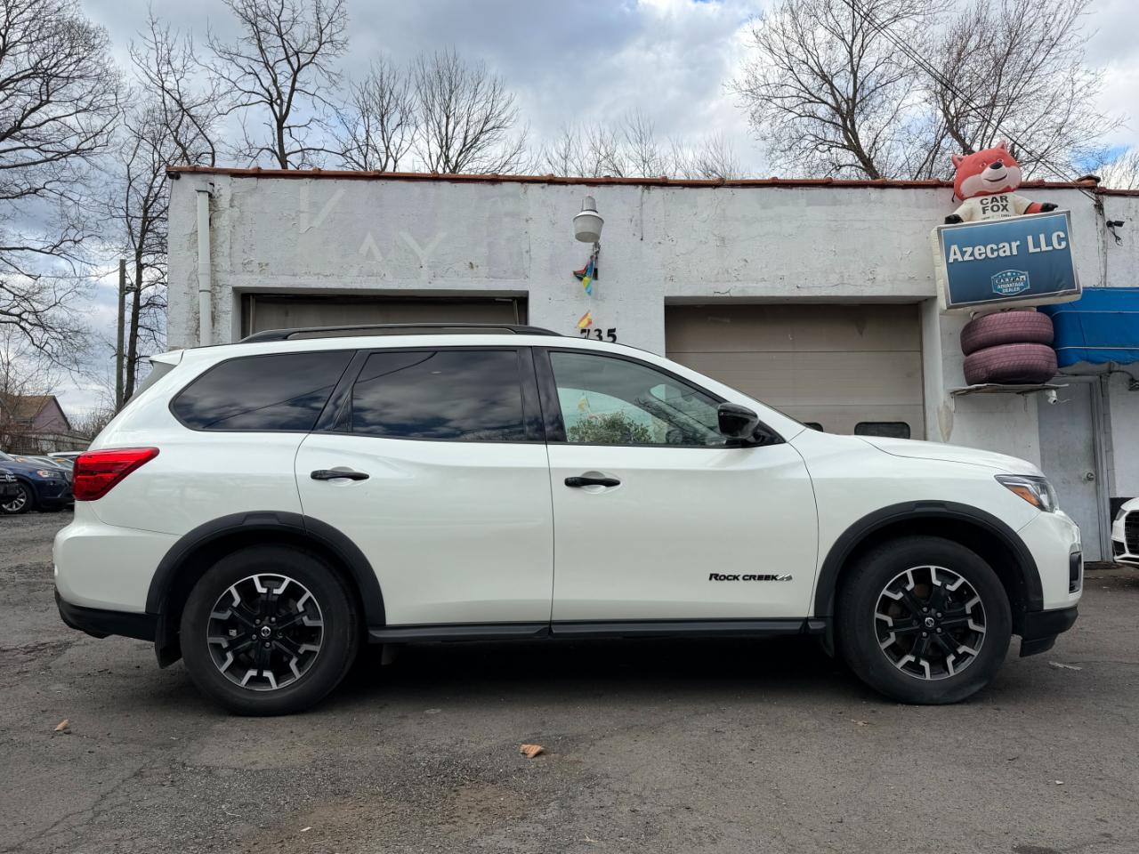Nissan Pathfinder SL 4WD 2020