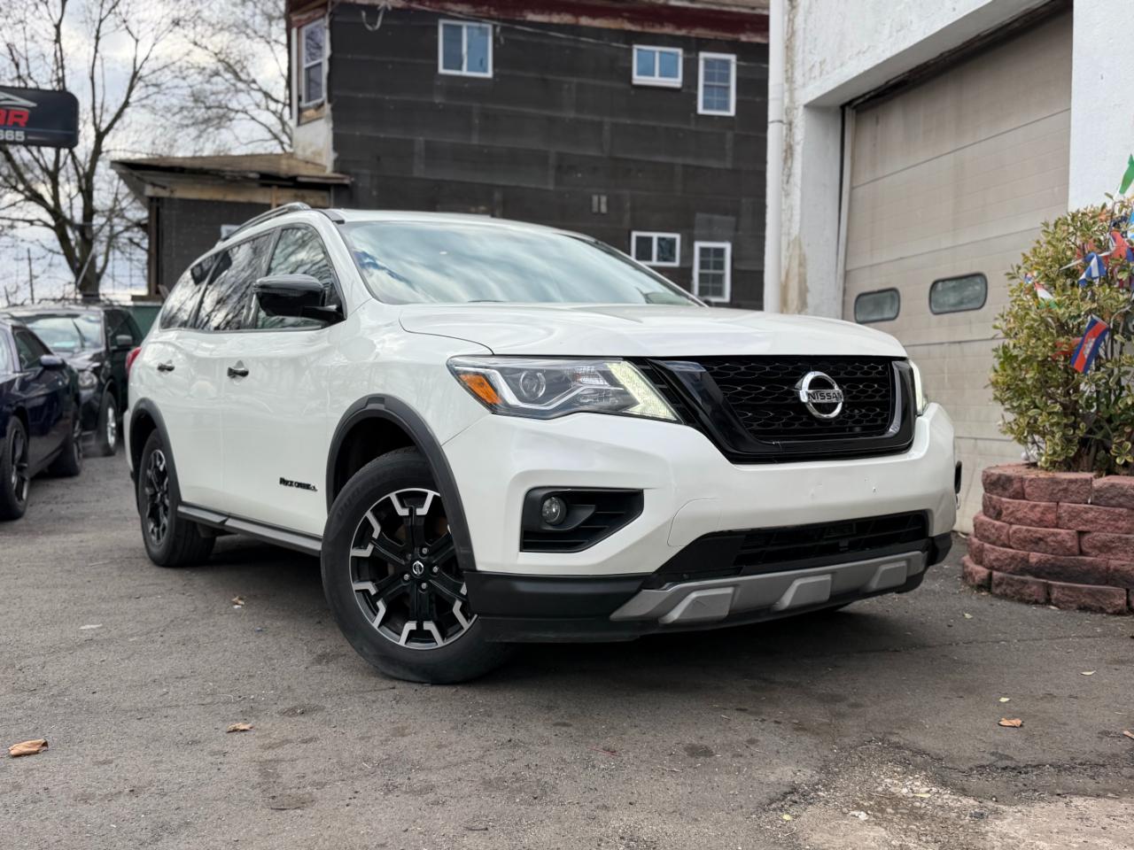 Nissan Pathfinder SL 4WD 2020