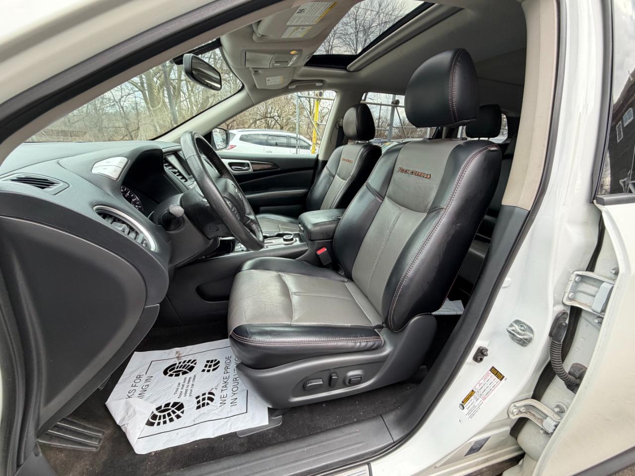 Nissan Pathfinder SL 4WD 2020