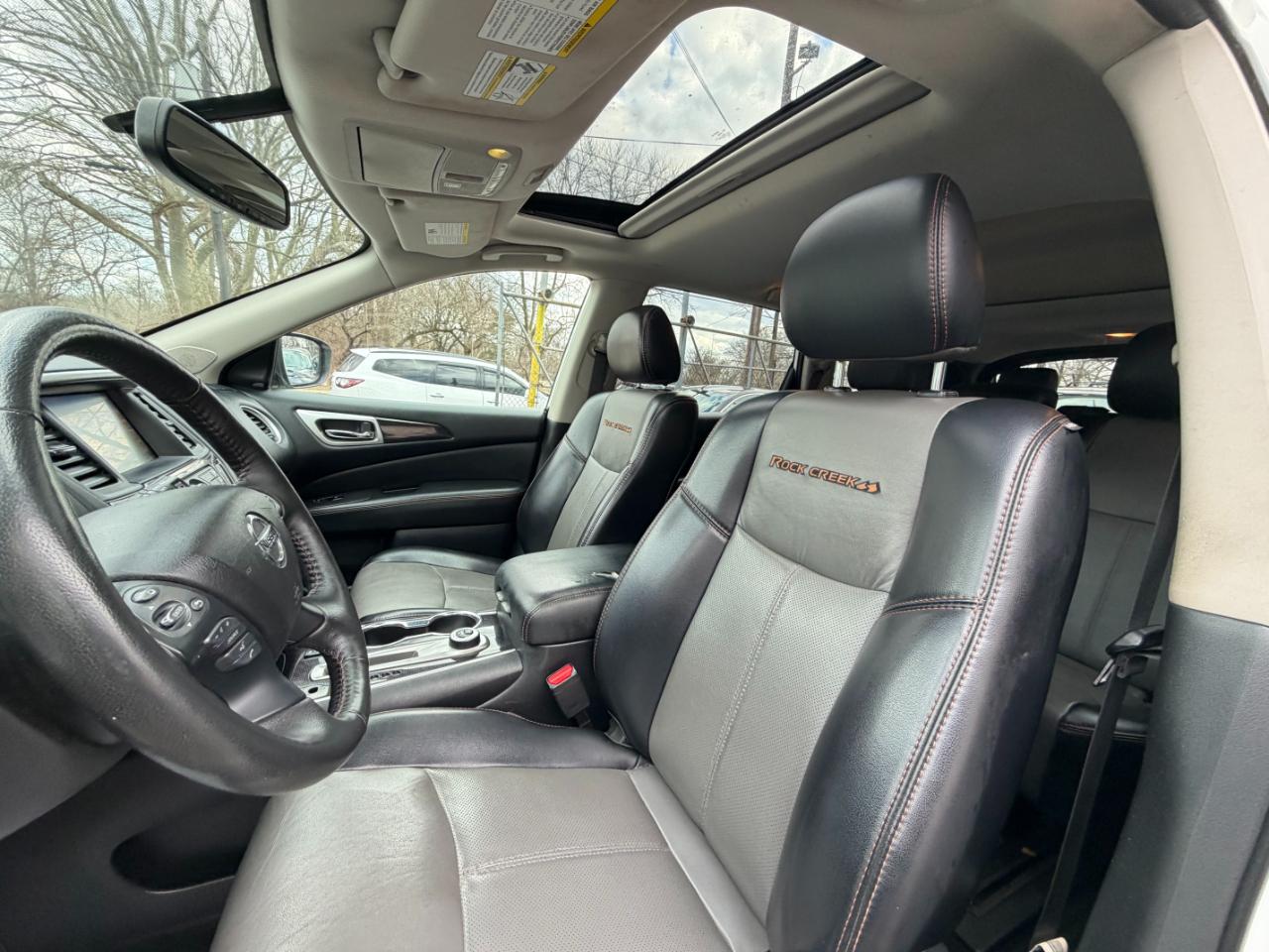 Nissan Pathfinder SL 4WD 2020