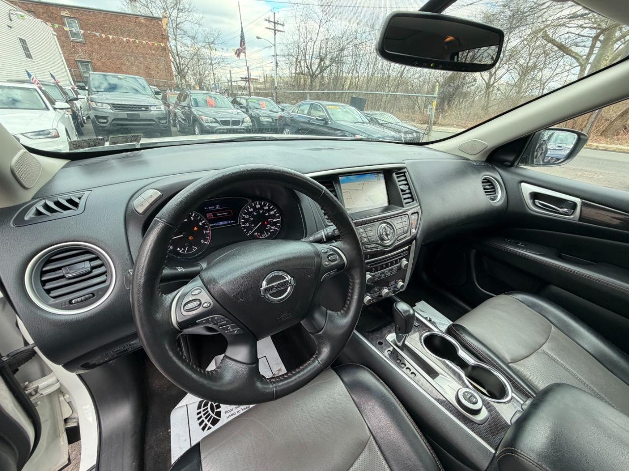 Nissan Pathfinder SL 4WD 2020