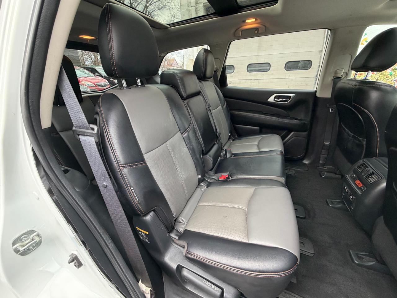 Nissan Pathfinder SL 4WD 2020