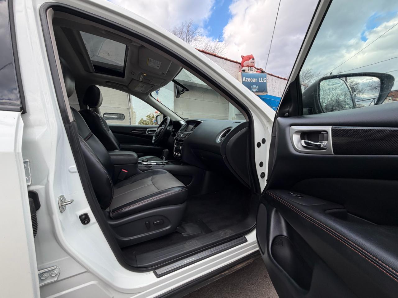 Nissan Pathfinder SL 4WD 2020