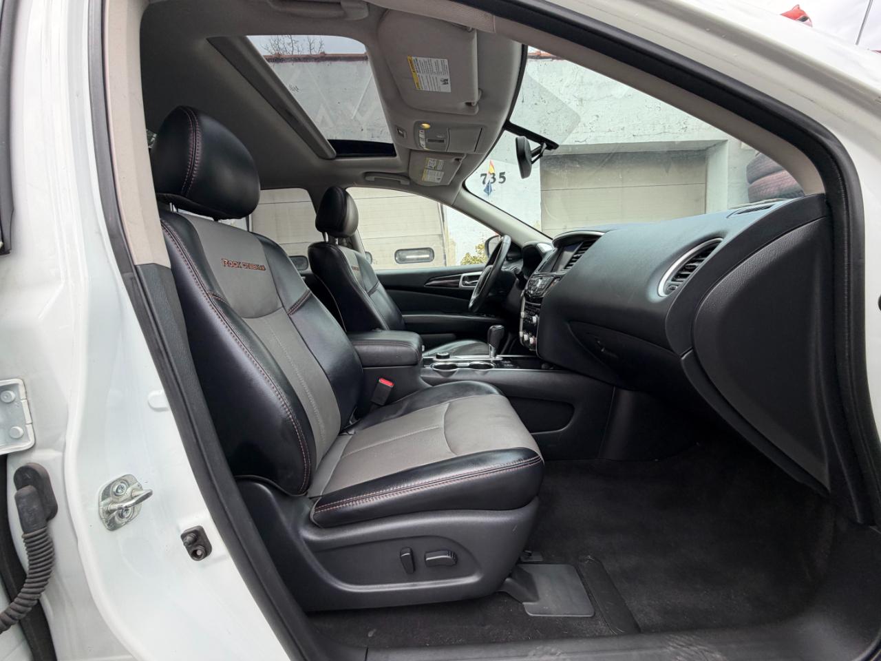 Nissan Pathfinder SL 4WD 2020