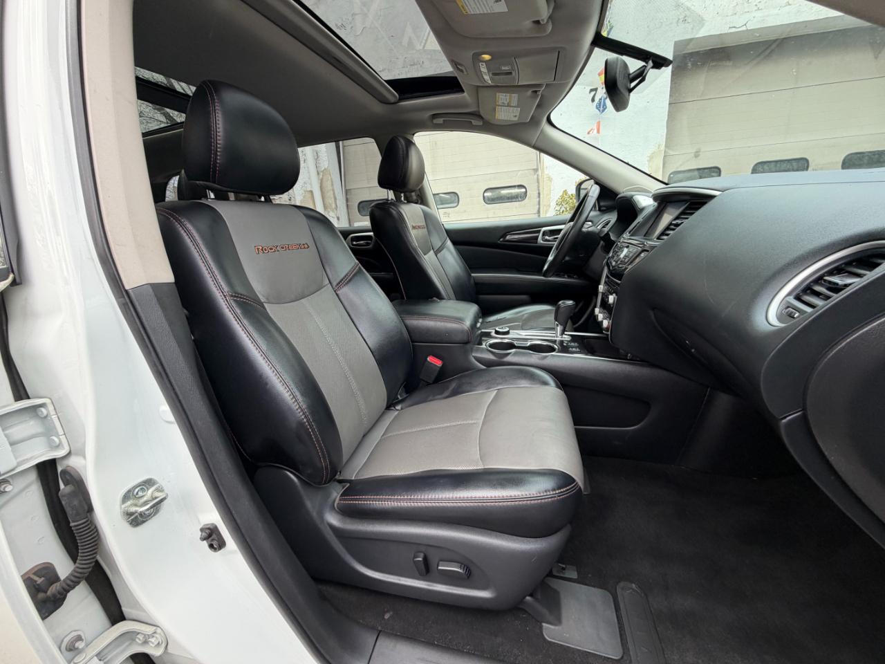 Nissan Pathfinder SL 4WD 2020