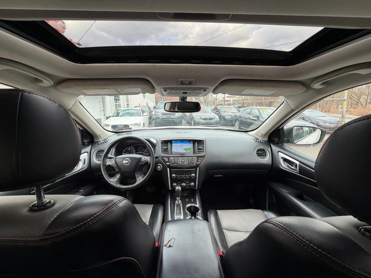 Nissan Pathfinder SL 4WD 2020