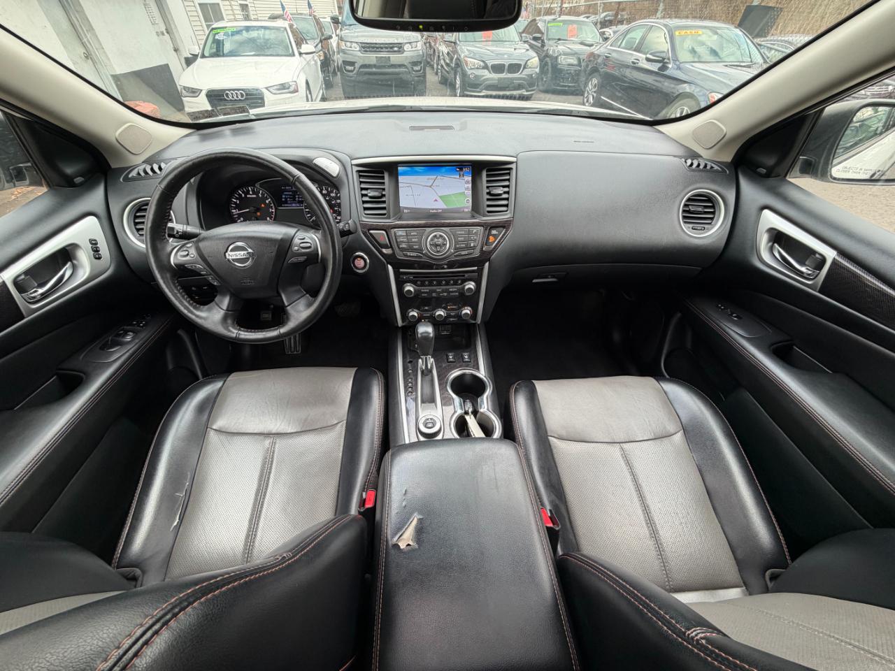 Nissan Pathfinder SL 4WD 2020