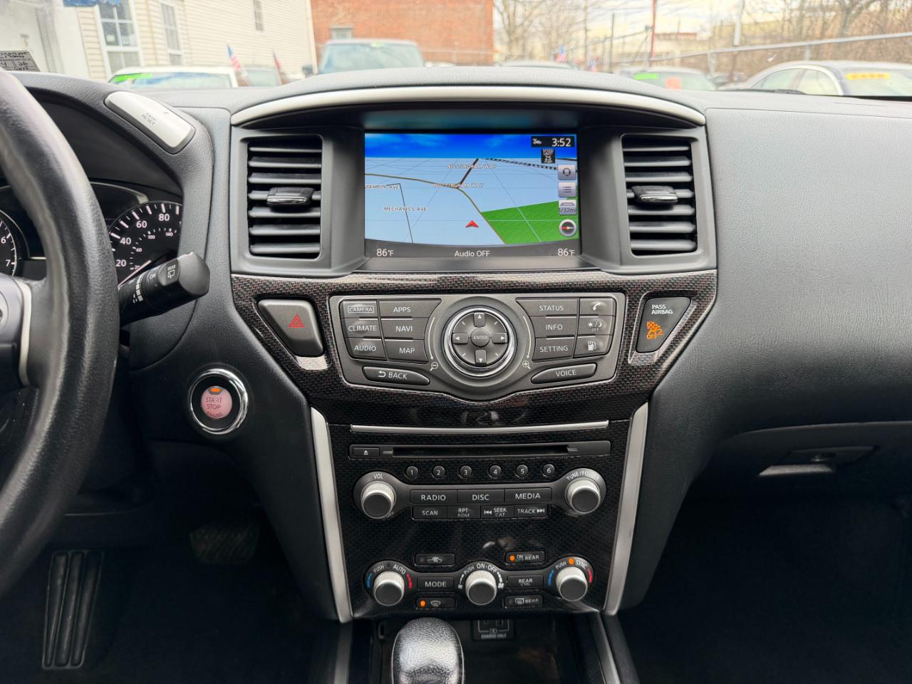 Nissan Pathfinder SL 4WD 2020