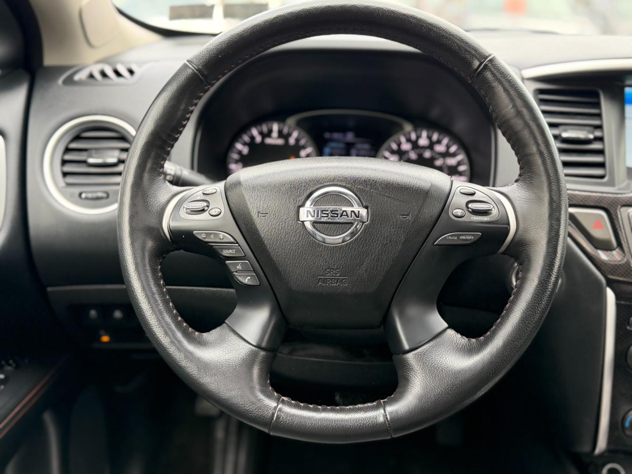 Nissan Pathfinder SL 4WD 2020