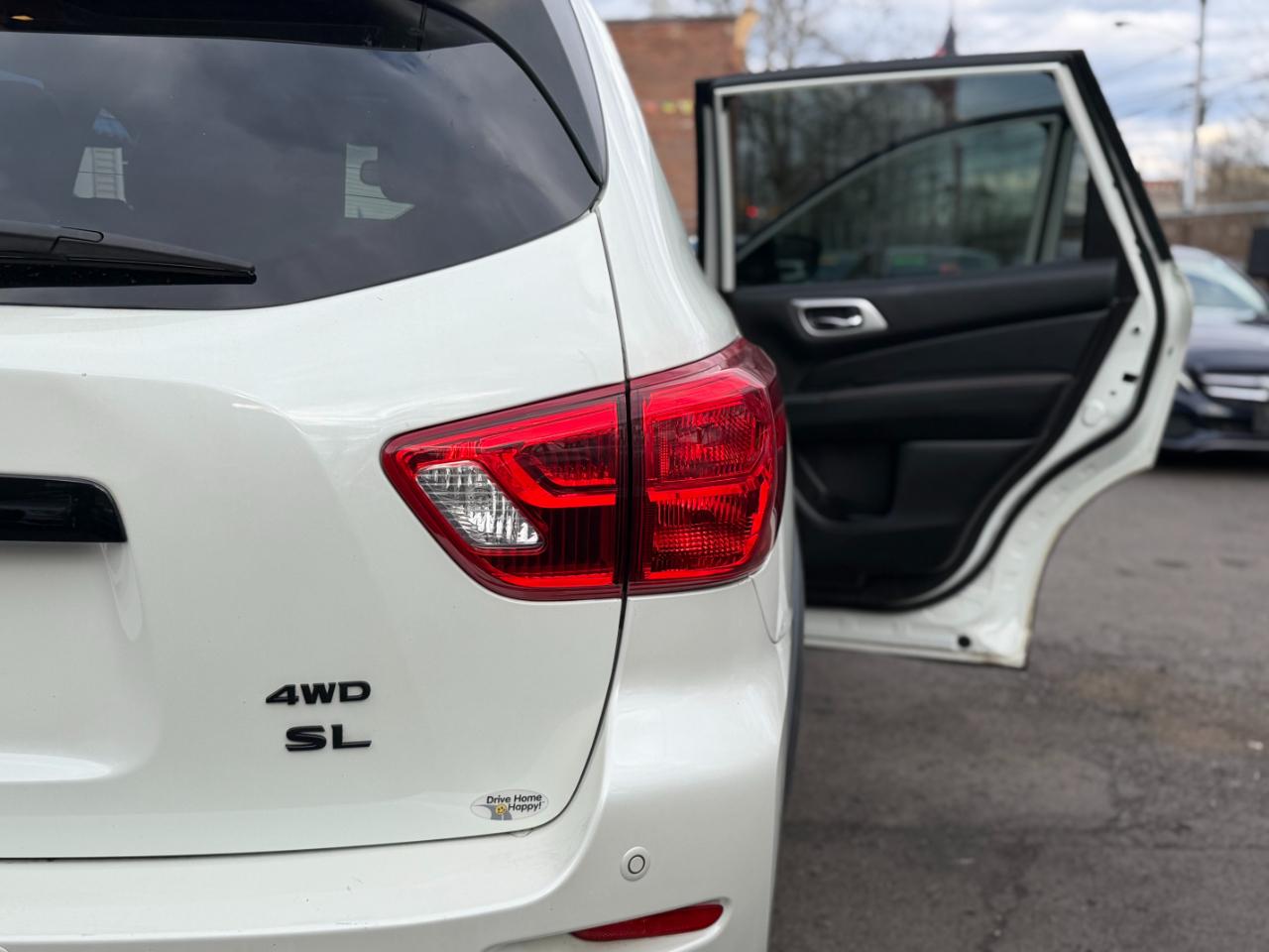 Nissan Pathfinder SL 4WD 2020