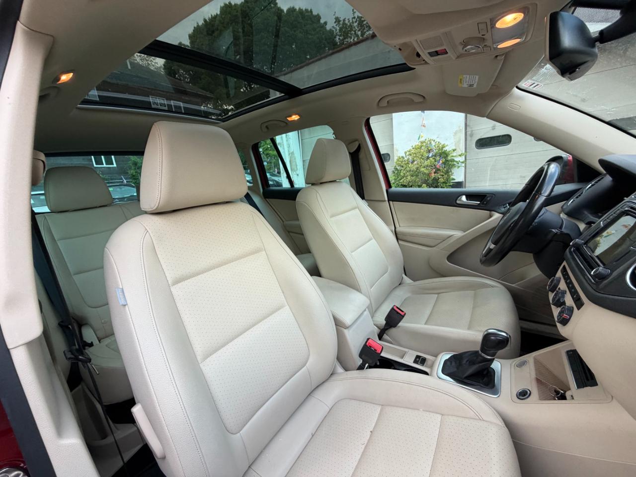Volkswagen Tiguan SE 2016