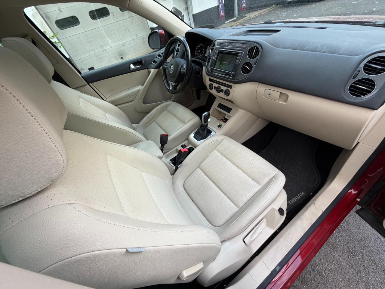 Volkswagen Tiguan SE 2016
