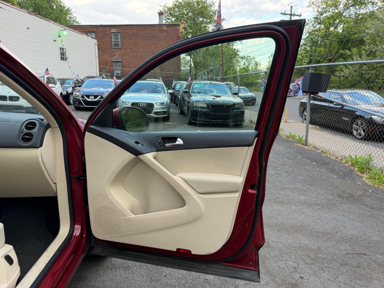 Volkswagen Tiguan SE 2016