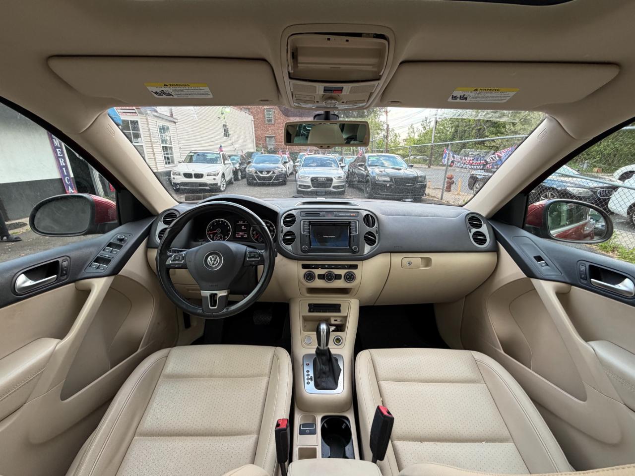 Volkswagen Tiguan SE 2016