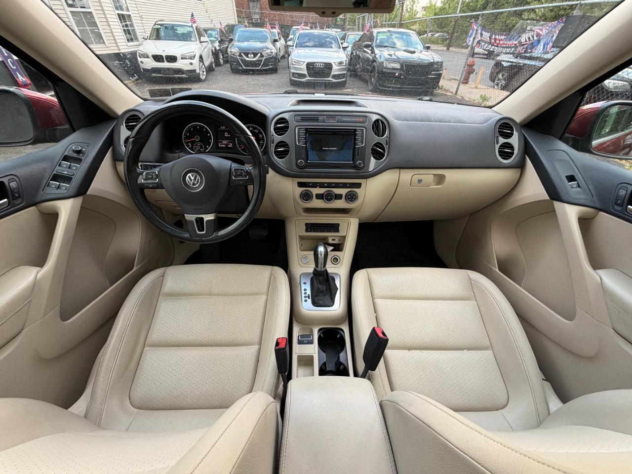 Volkswagen Tiguan SE 2016