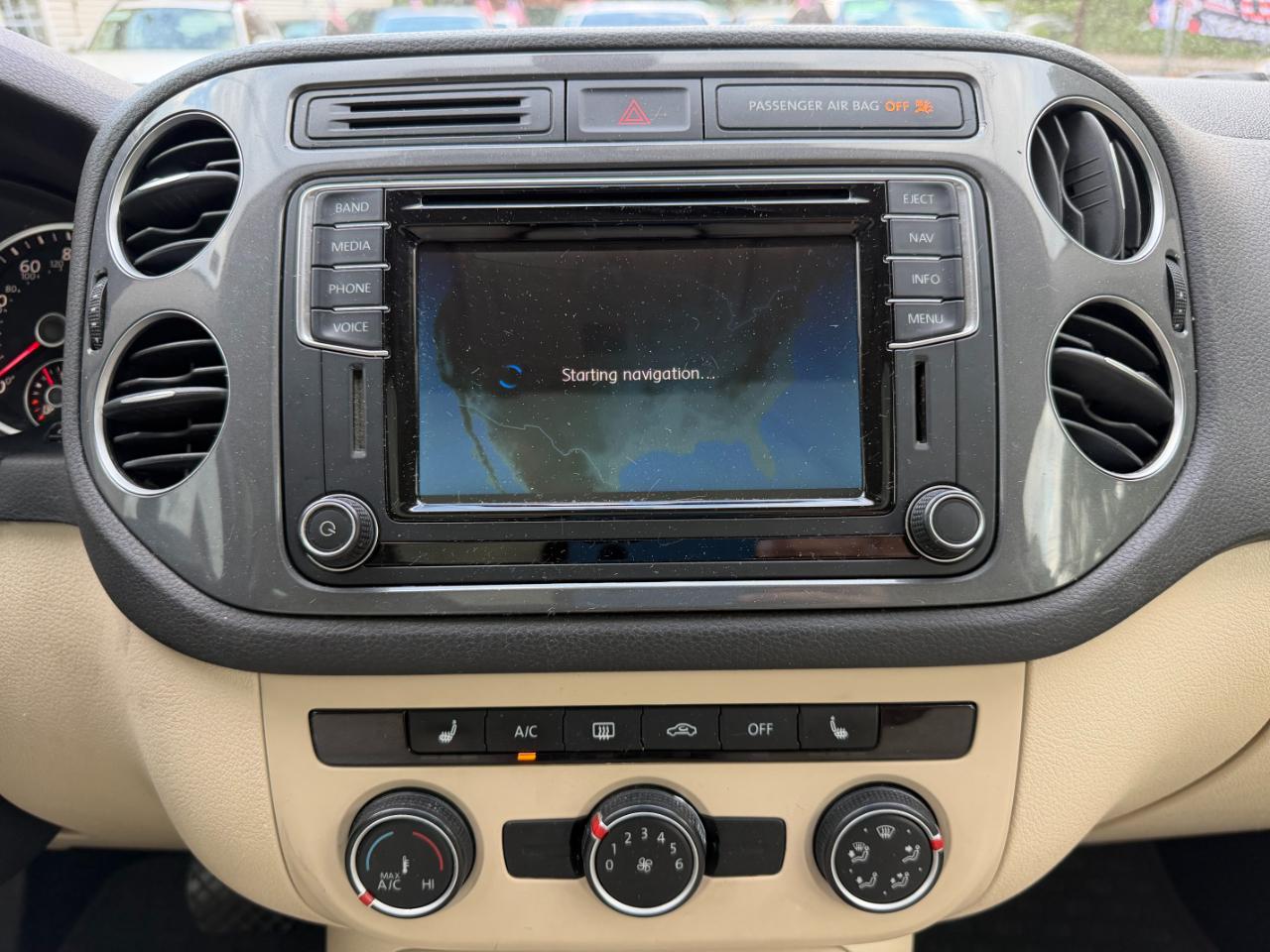 Volkswagen Tiguan SE 2016
