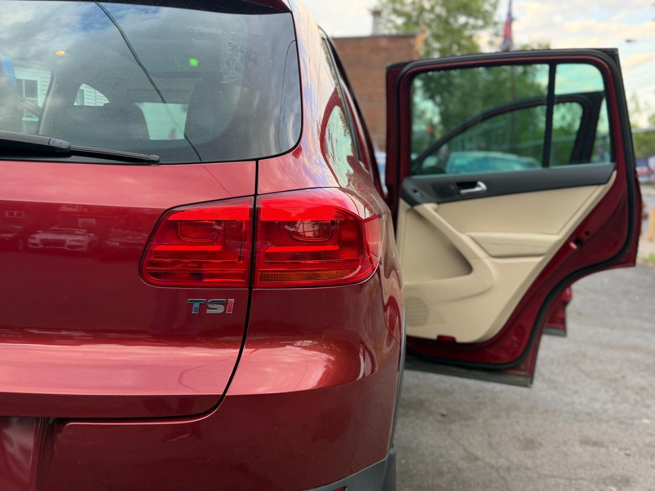 Volkswagen Tiguan SE 2016