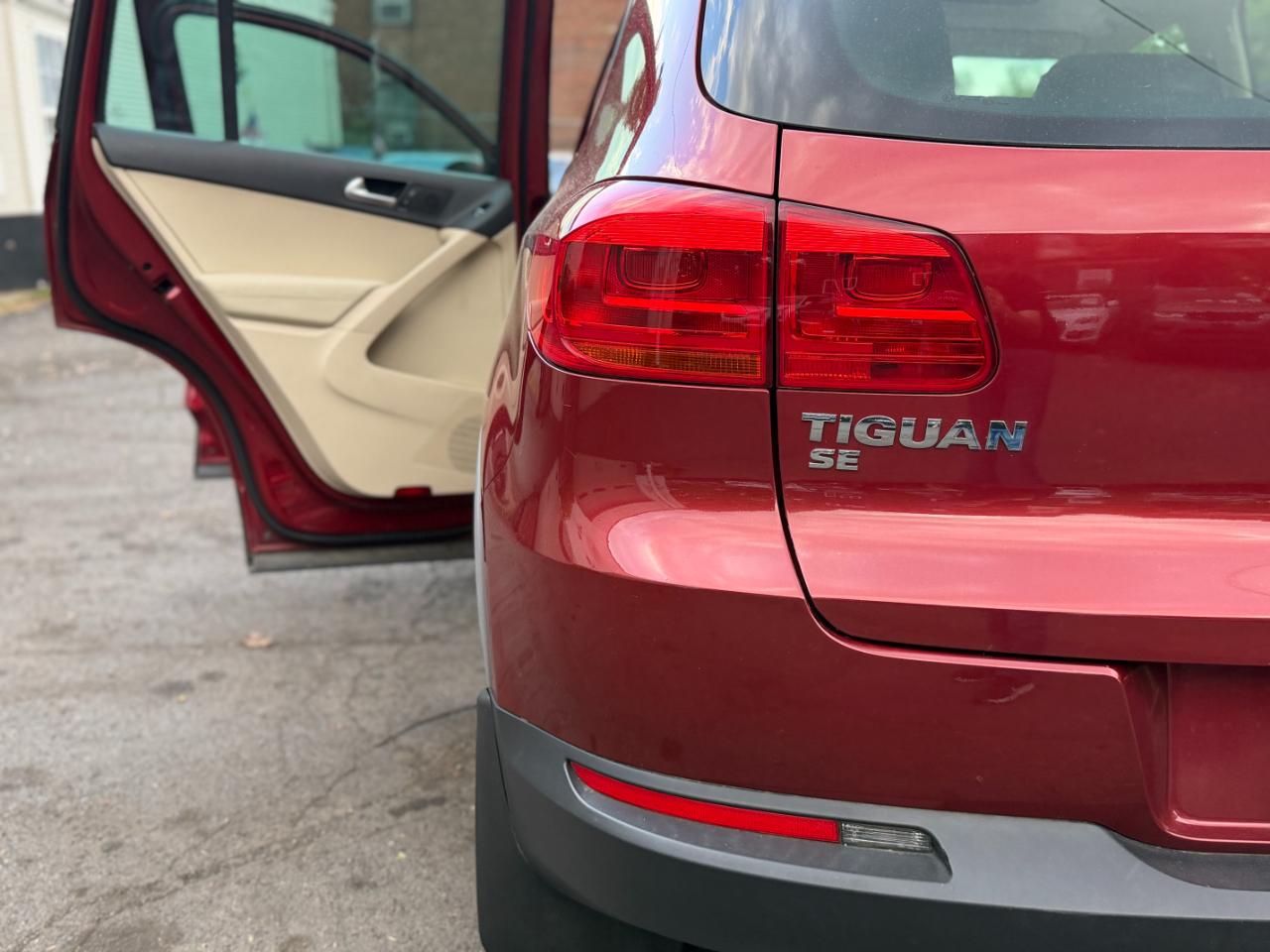 Volkswagen Tiguan SE 2016