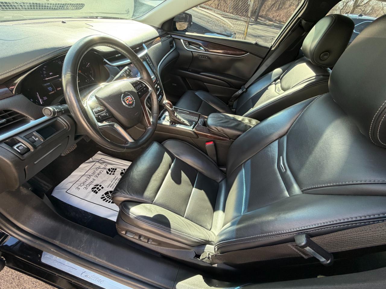 Cadillac XTS Luxury AWD 2015